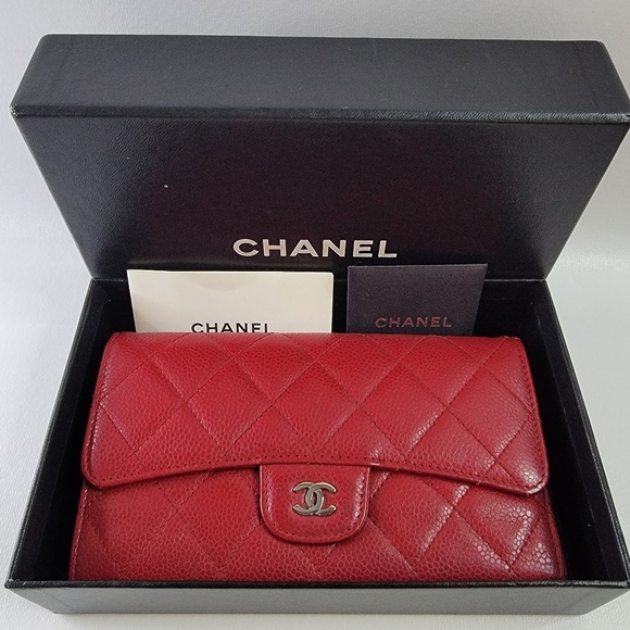 CHANEL Quilted CC Logo Grained CalfSkin Long Trifold Wallet - Picture 14 of 14
